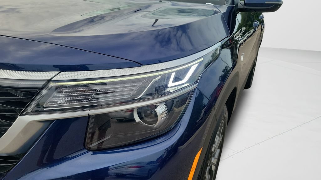 Used 2023 Kia Seltos EX AWD/4WD image 25