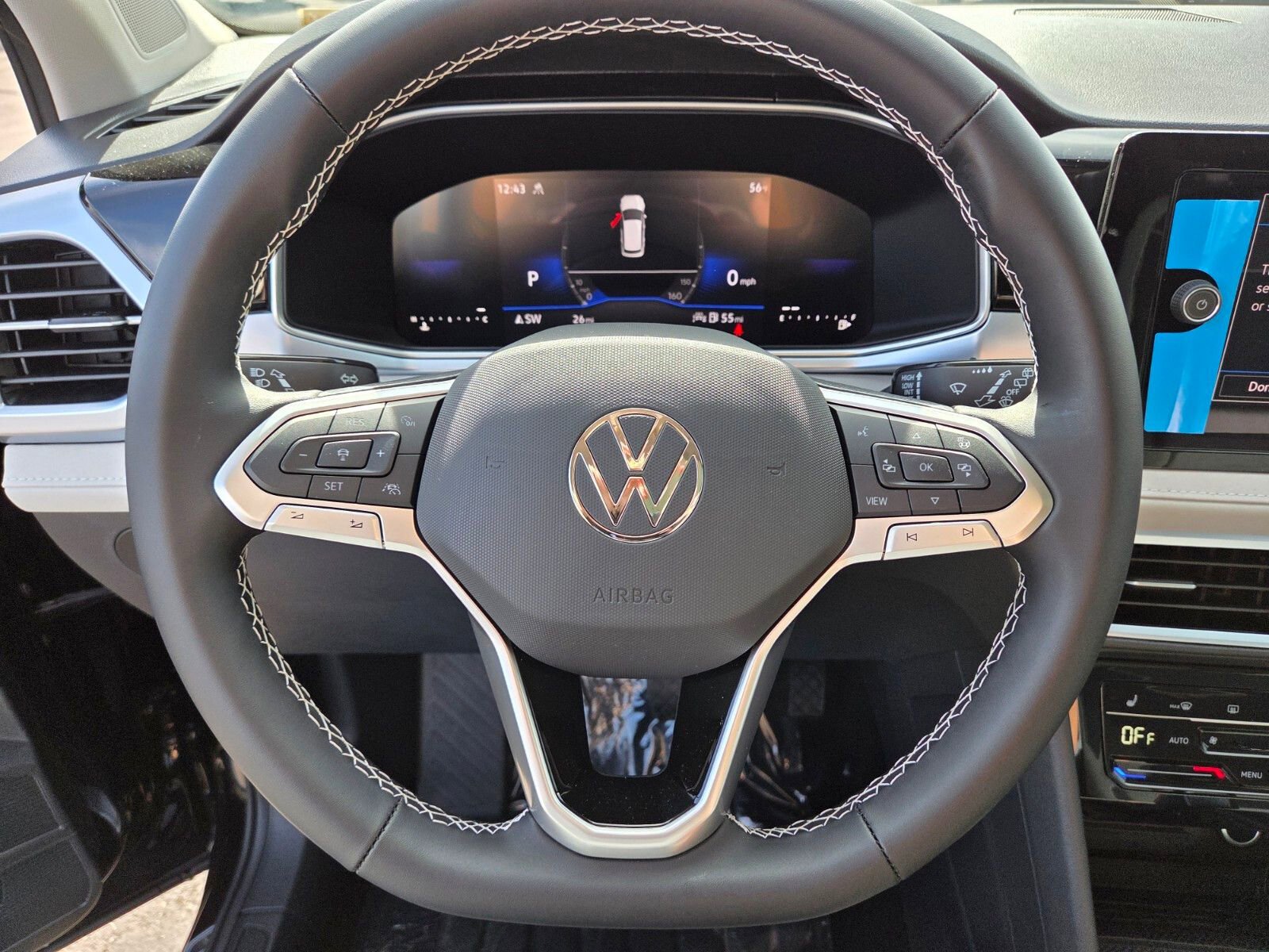 New 2025 Volkswagen Taos SE image 11