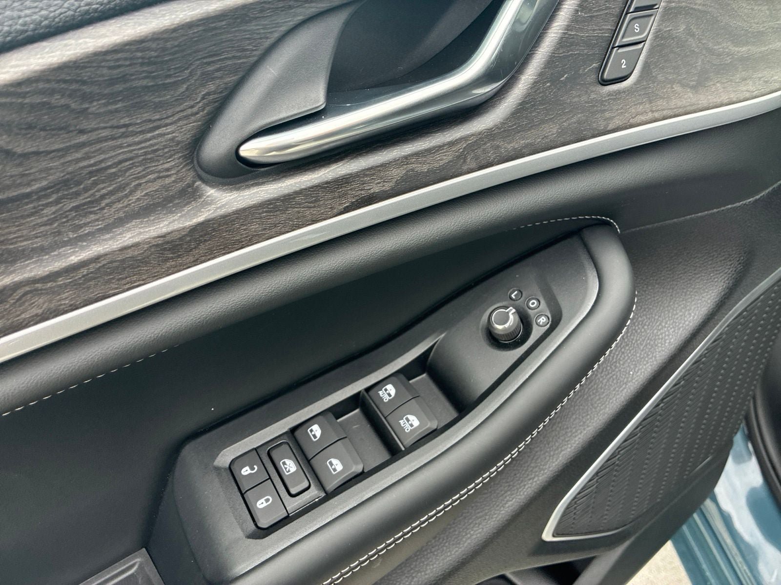 New 2026 Jeep Grand Cherokee Limited AWD/4WD image 14