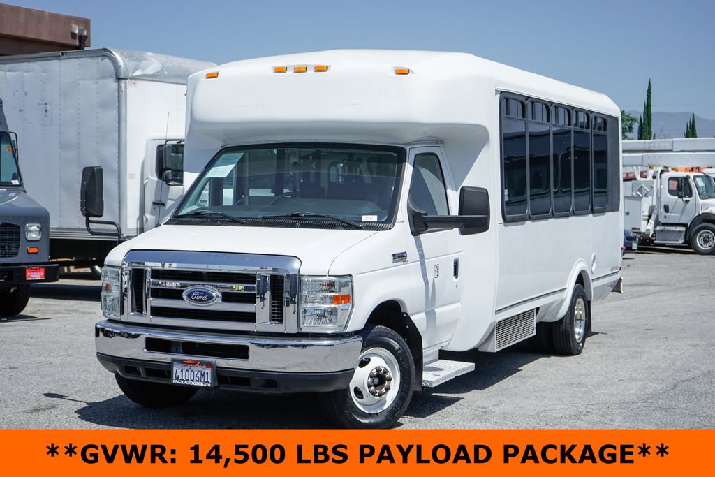 Used 2013 Ford E-450 and Econoline 450 Super Duty w/ Shuttle Bus Prep Pkg RWD image 4