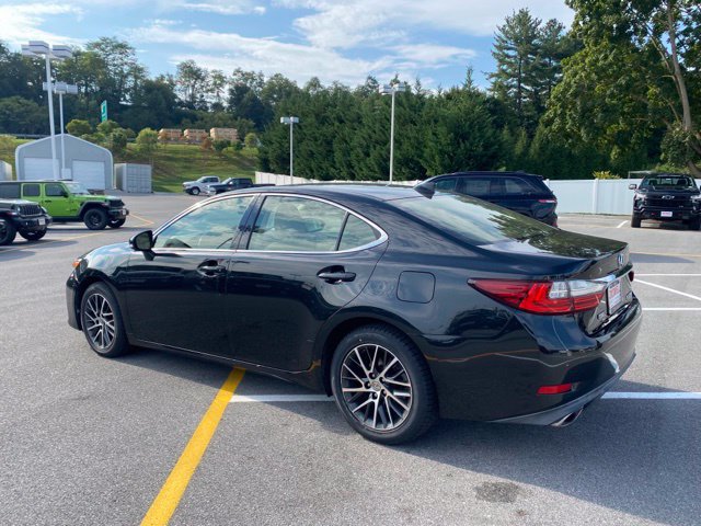 Used 2016 Lexus ES 350 w/ Navigation System Package FWD image 3