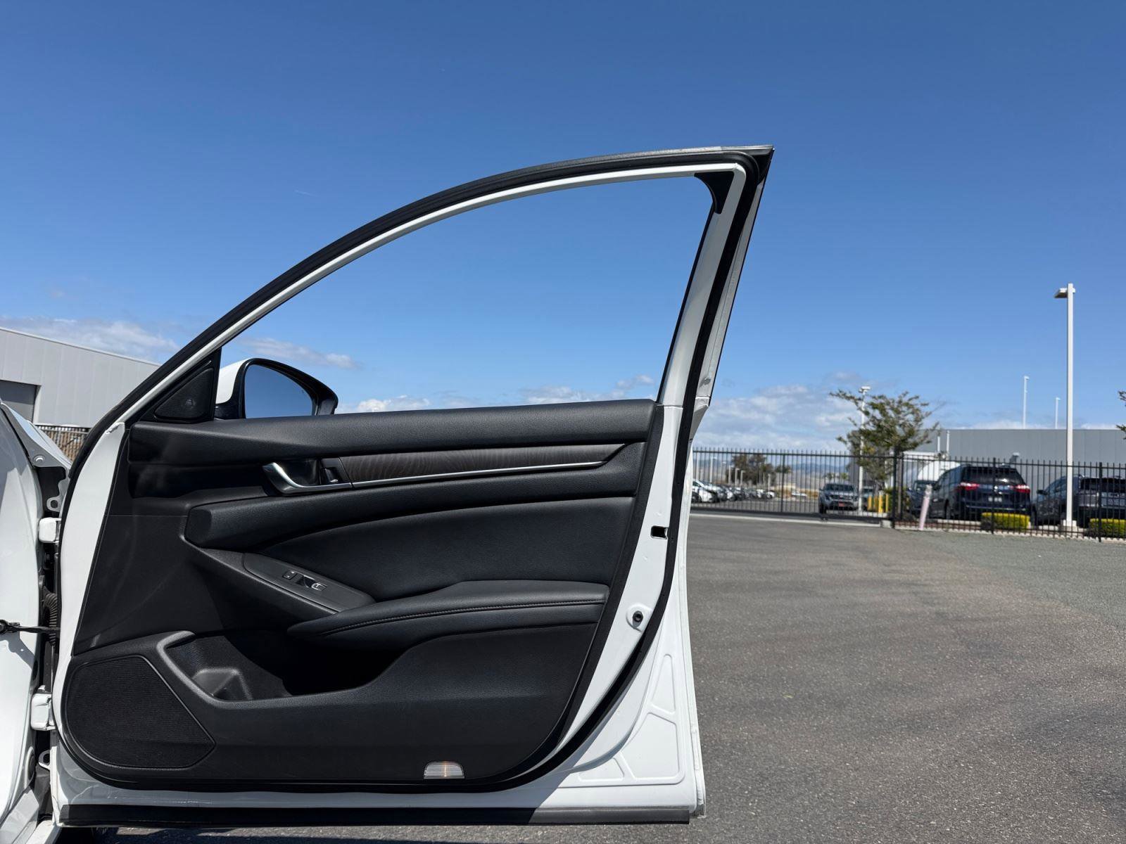 Used 2019 Honda Accord EX-L image 16