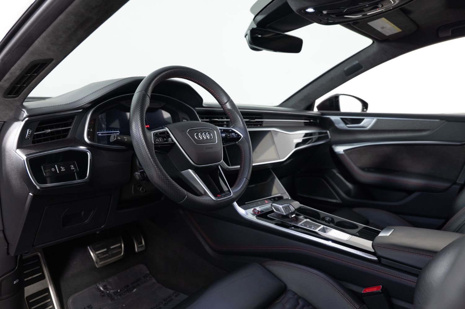 Used 2021 Audi RS 7 Sportback w/ Carbon Optic Package AWD/4WD image 13