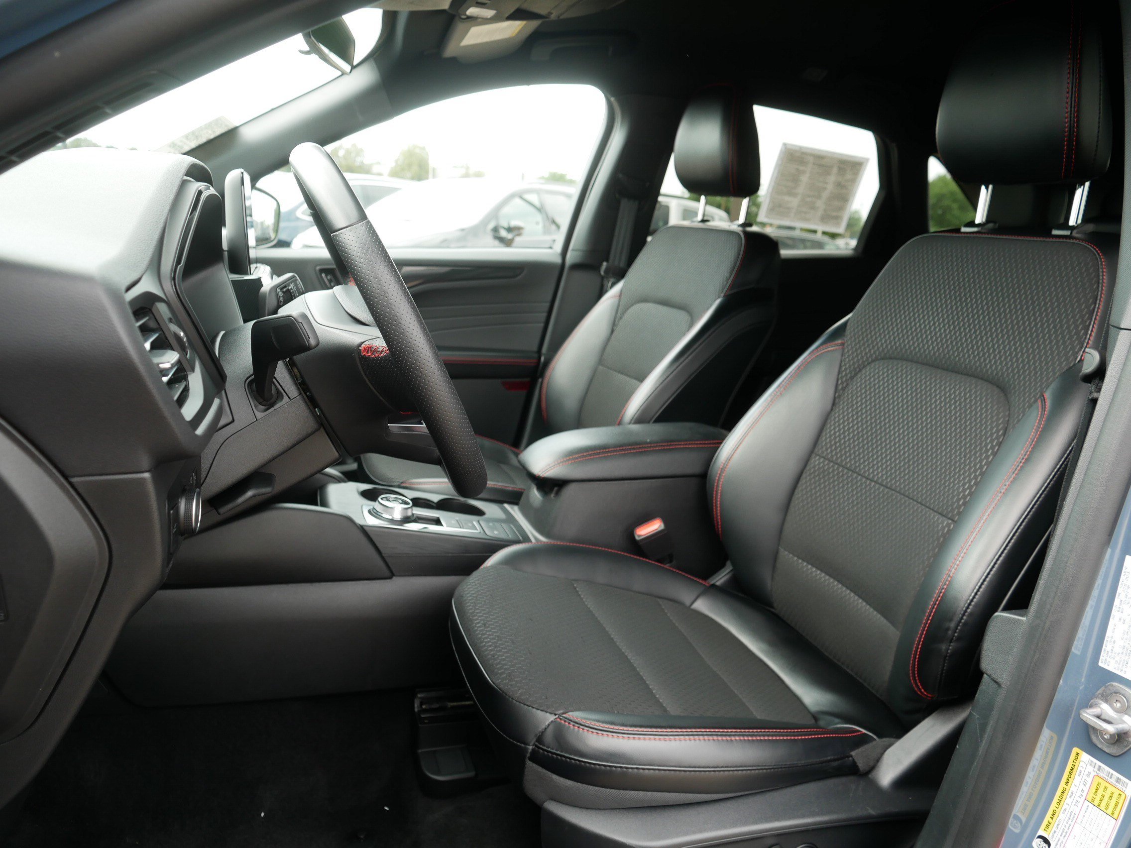 Used 2025 Ford Escape ST-Line Select AWD/4WD image 33