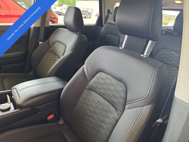 Used 2025 Nissan Pathfinder SV AWD/4WD image 12