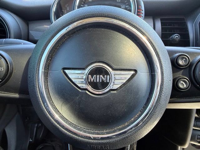 Used 2015 MINI Cooper 4-Door Hardtop FWD image 25
