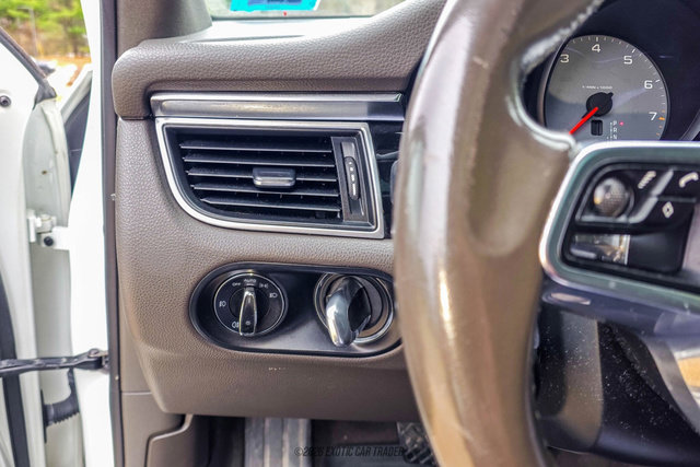 Used 2017 Porsche Macan S AWD/4WD image 46