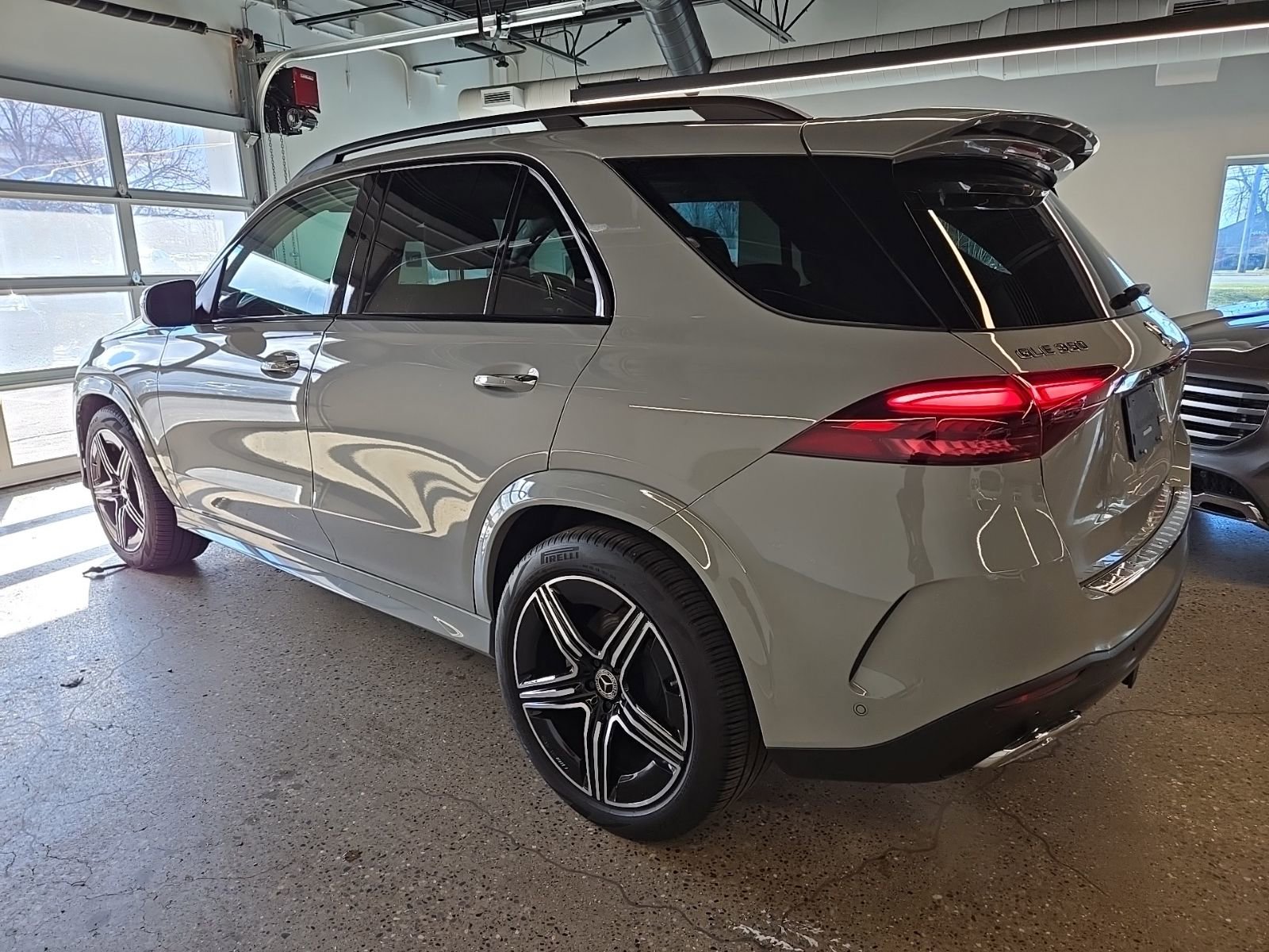 Certified 2025 Mercedes-Benz GLE 350 4MATIC image 3