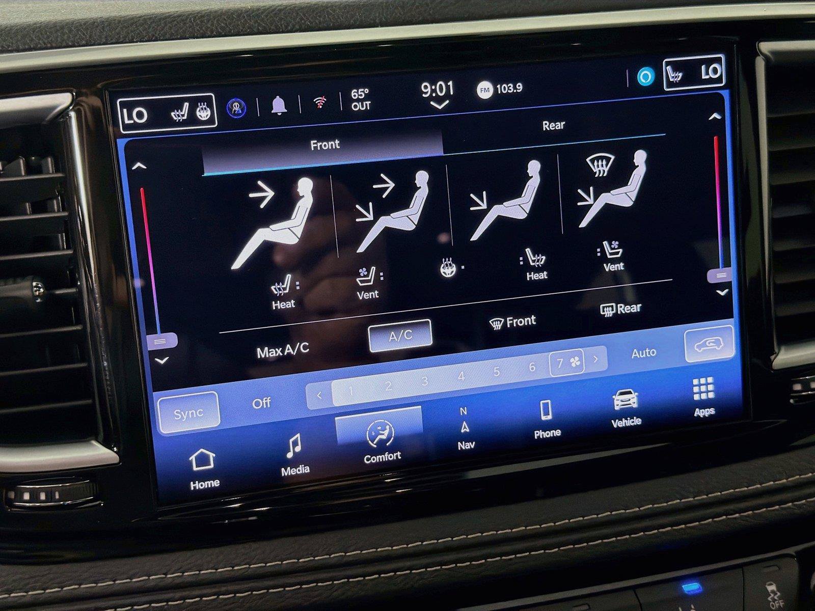 Used 2025 Chrysler Pacifica Limited FWD image 22