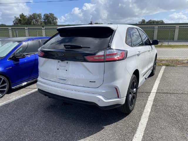 Used 2022 Ford Edge SE w/ Black Appearance Package AWD/4WD image 2