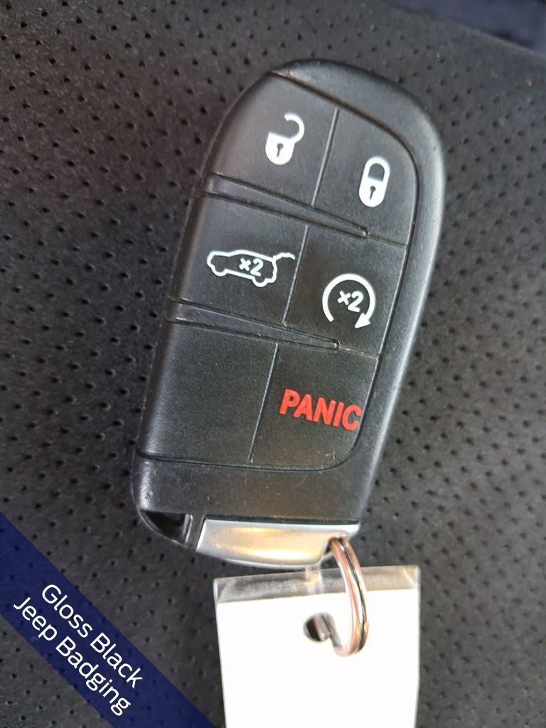 Used 2021 Jeep Grand Cherokee Laredo X image 28