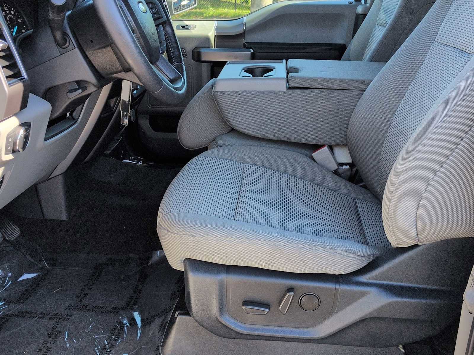 Used 2020 Ford F150 XLT w/ Equipment Group 302A Luxury AWD/4WD image 17