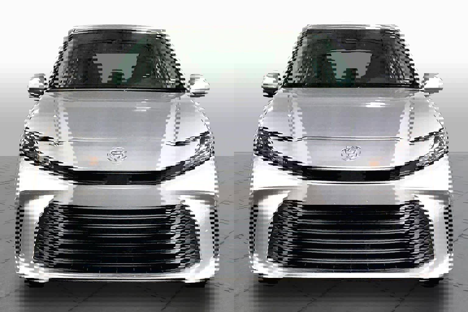 Used 2025 Toyota Camry LE image 4