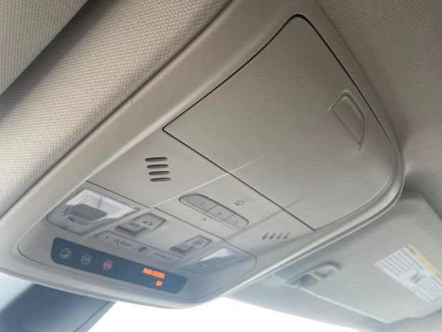 Used 2017 Cadillac XT5 Premium Luxury FWD image 29