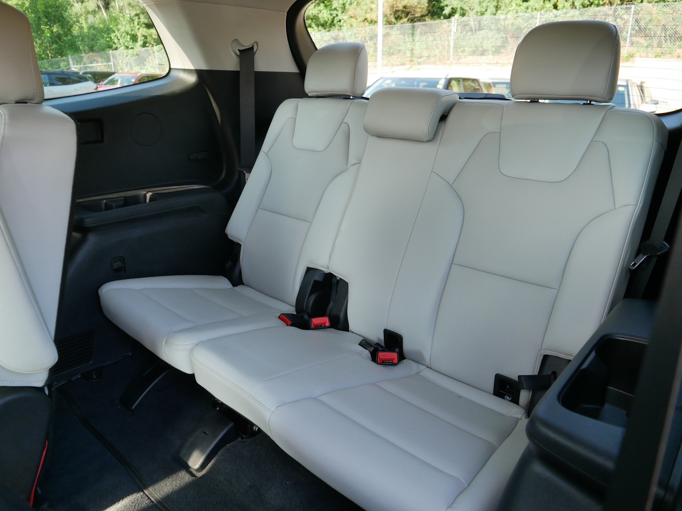 Certified 2024 Kia Telluride S w/ S Sunroof Package AWD/4WD image 37