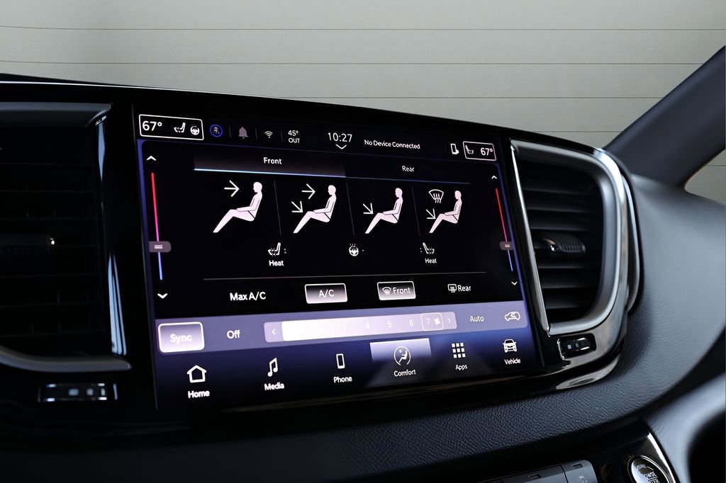 Used 2025 Chrysler Pacifica Select image 24