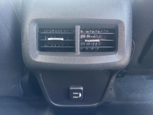 Used 2023 GMC Terrain SLE image 11