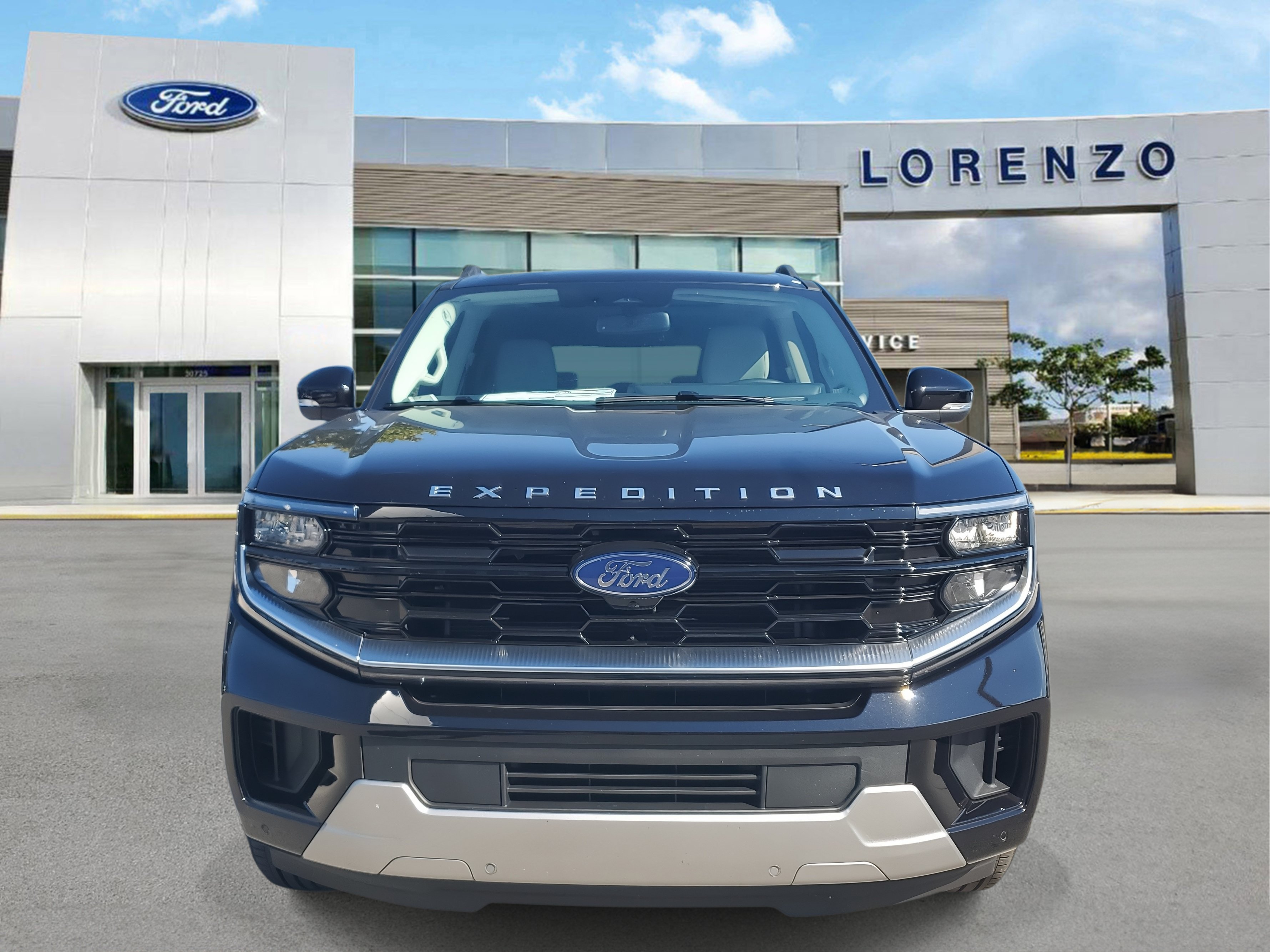 New 2026 Ford Expedition Max Platinum w/ Platinum Ultimate Package AWD/4WD image 2