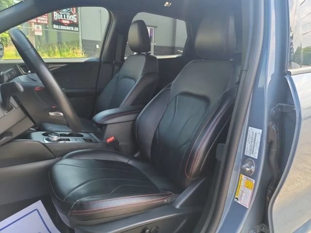 Used 2025 Ford Escape ST-Line Elite w/ Premium Technology Package AWD/4WD image 11
