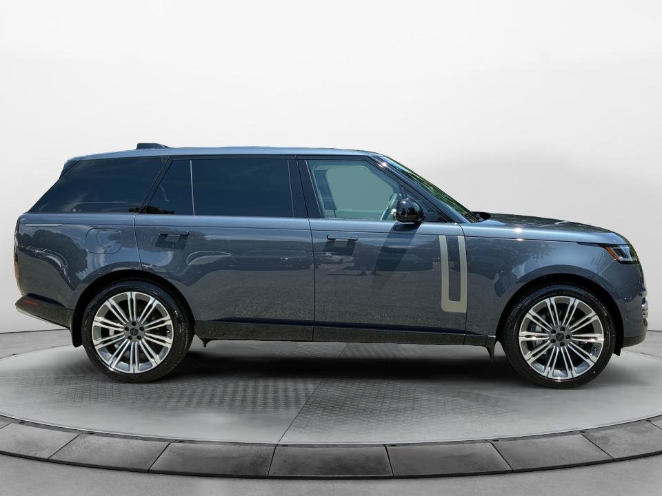 New 2026 Land Rover Range Rover Long Wheelbase SE AWD/4WD image 8
