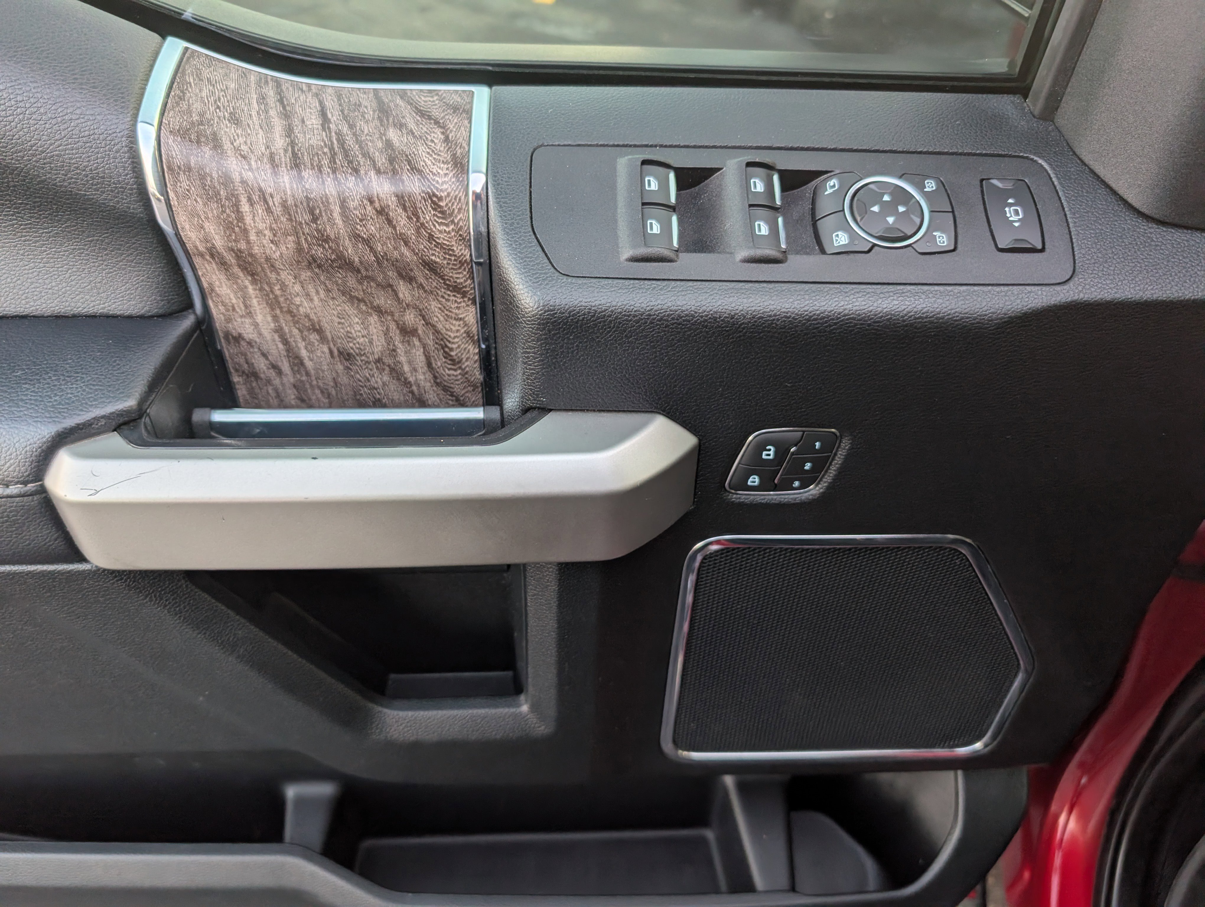 Used 2019 Ford F250 Lariat w/ Lariat Ultimate Package image 12