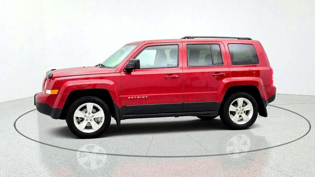 Used 2017 Jeep Patriot Latitude FWD image 8