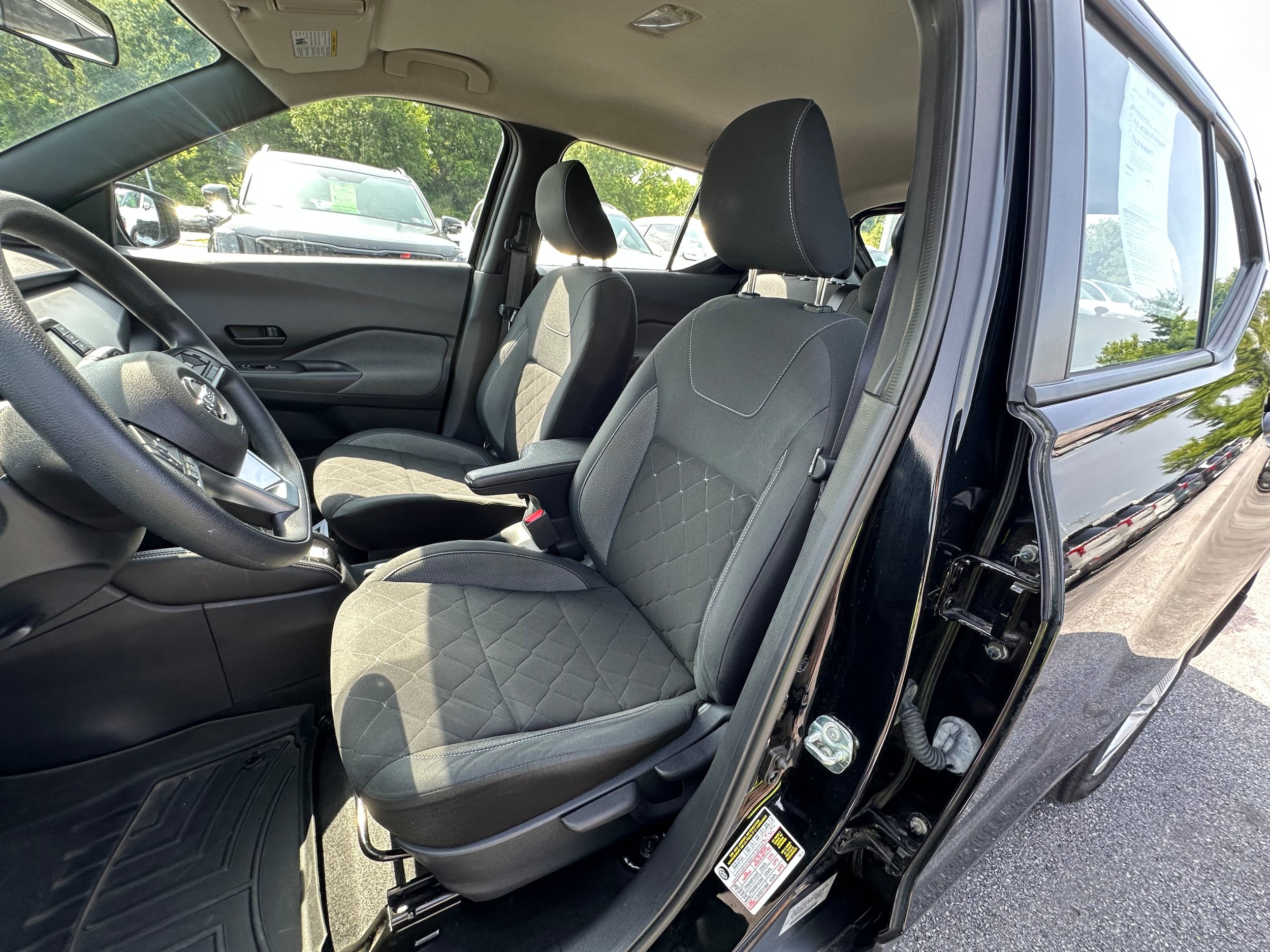 Used 2019 Nissan Kicks S FWD image 20