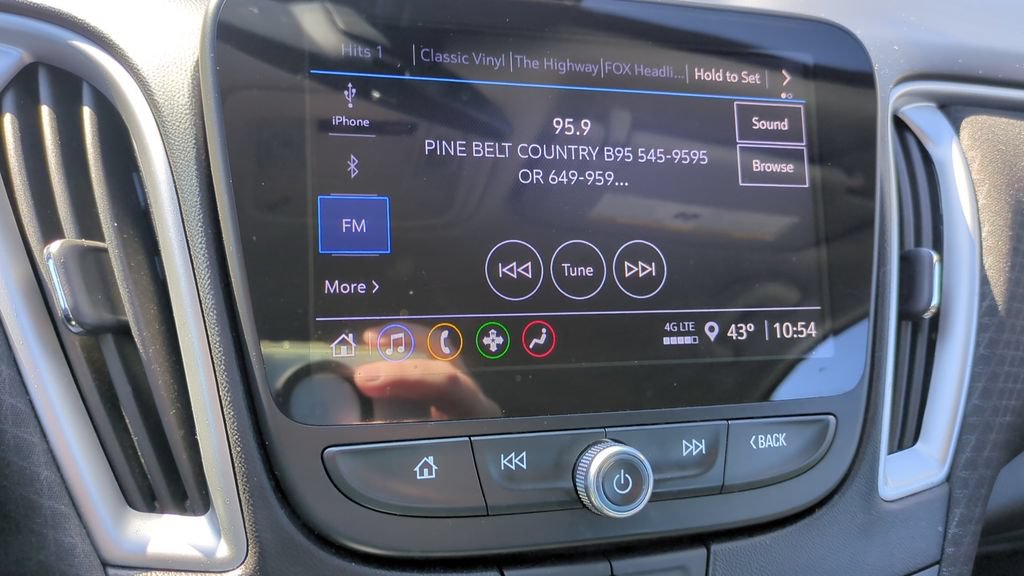 Used 2024 Chevrolet Malibu LT FWD image 18