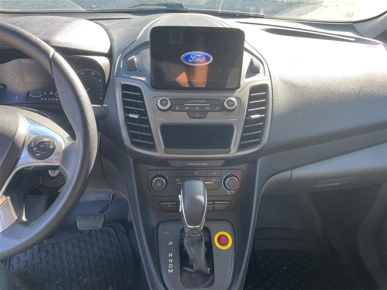 Used 2020 Ford Transit Connect XL image 16