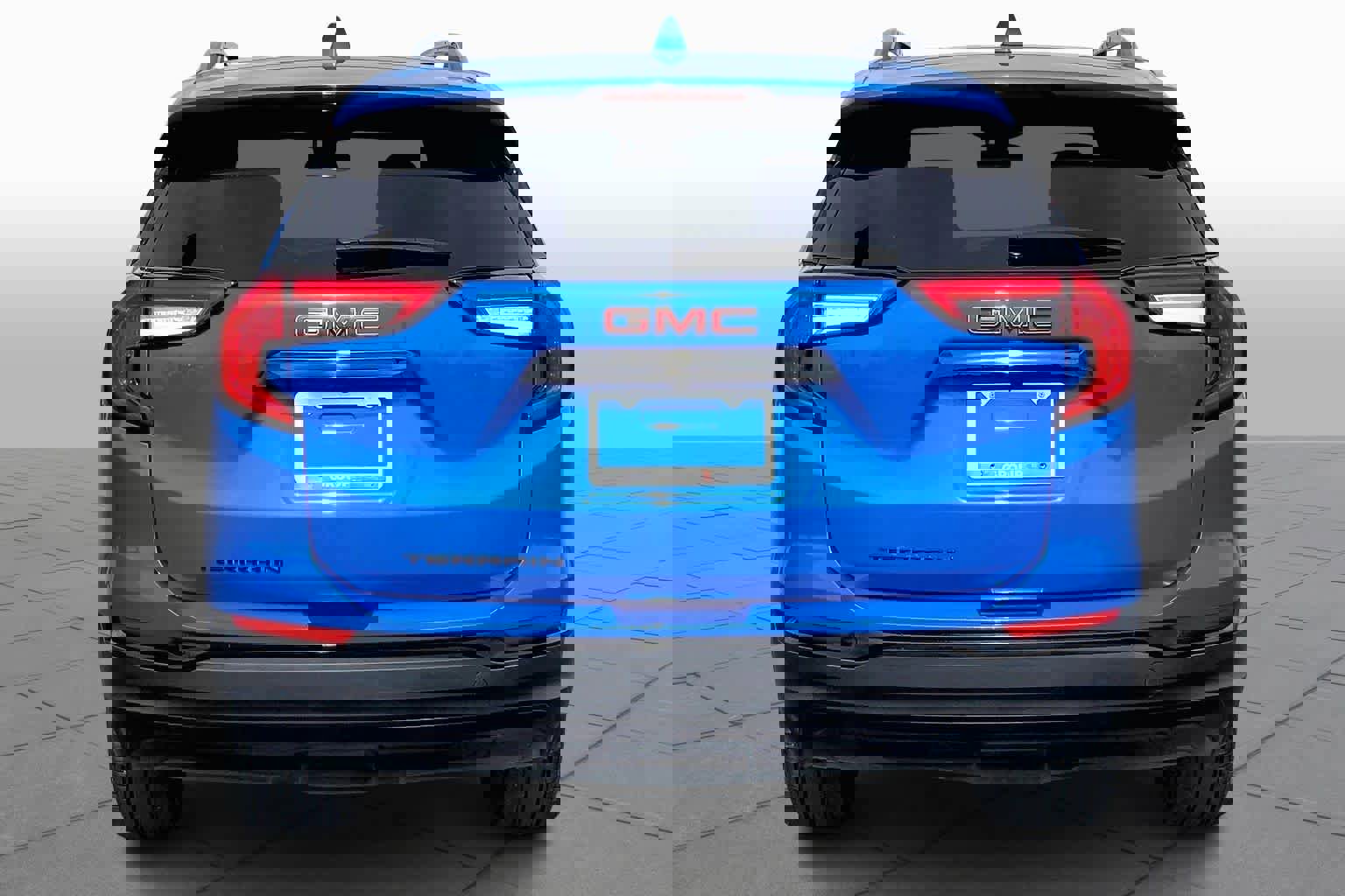 Used 2024 GMC Terrain SLE w/ Elevation Edition image 5