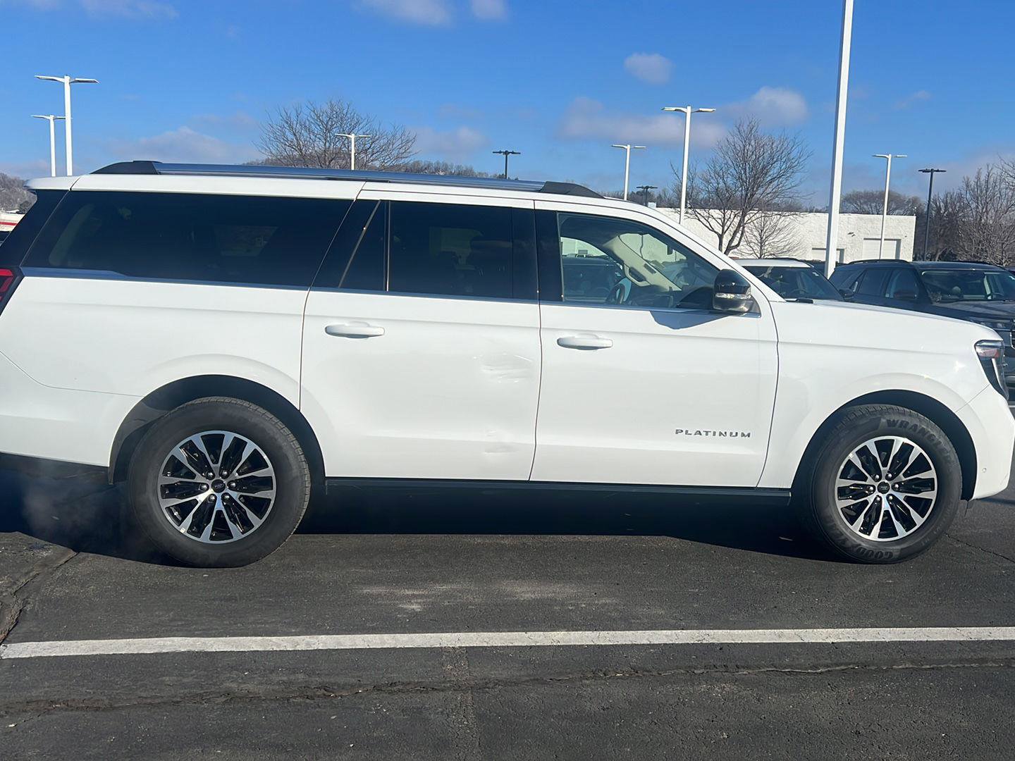 Used 2025 Ford Expedition Max Platinum image 4