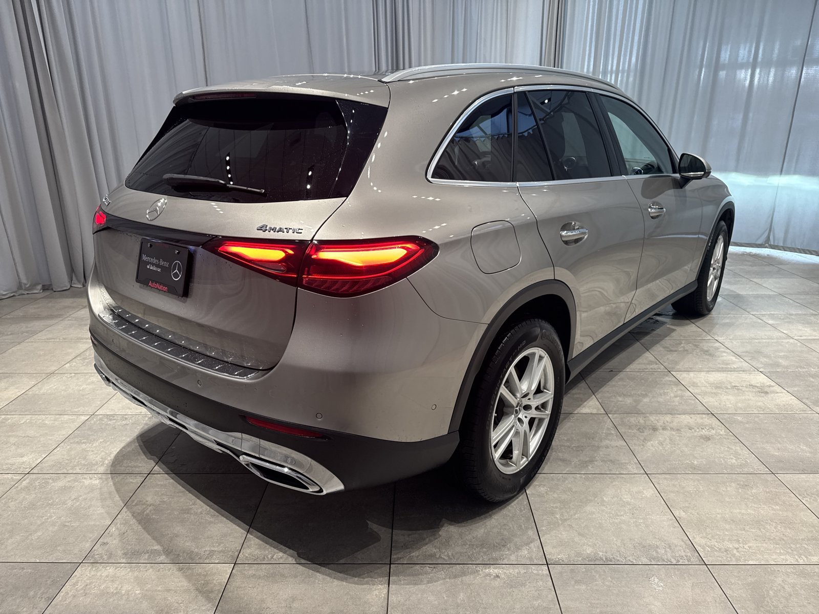 Used 2023 Mercedes-Benz GLC 300 4MATIC image 5