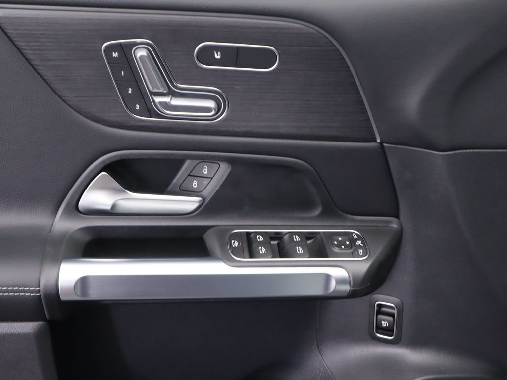 Certified 2026 Mercedes-Benz GLB 250 image 24