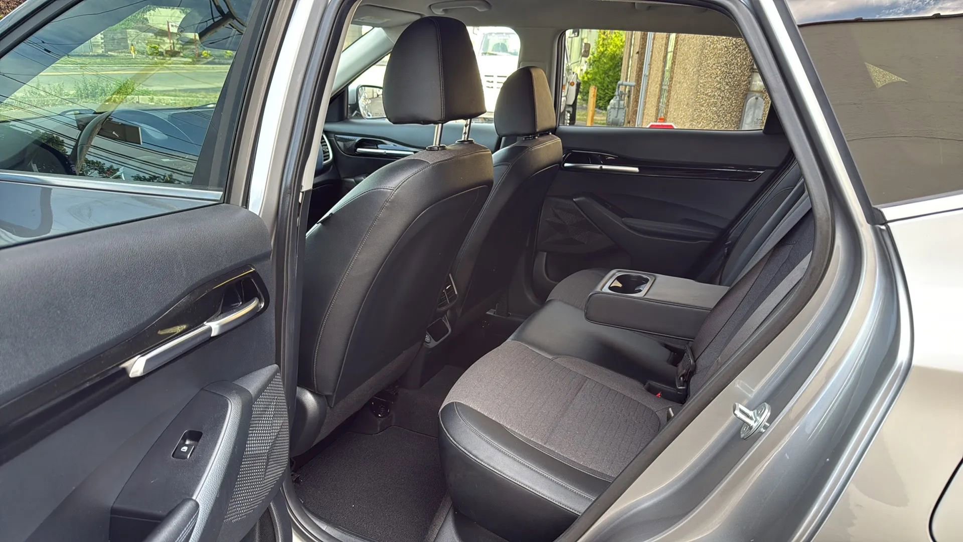 Used 2022 Kia Seltos Nightfall Edition image 27