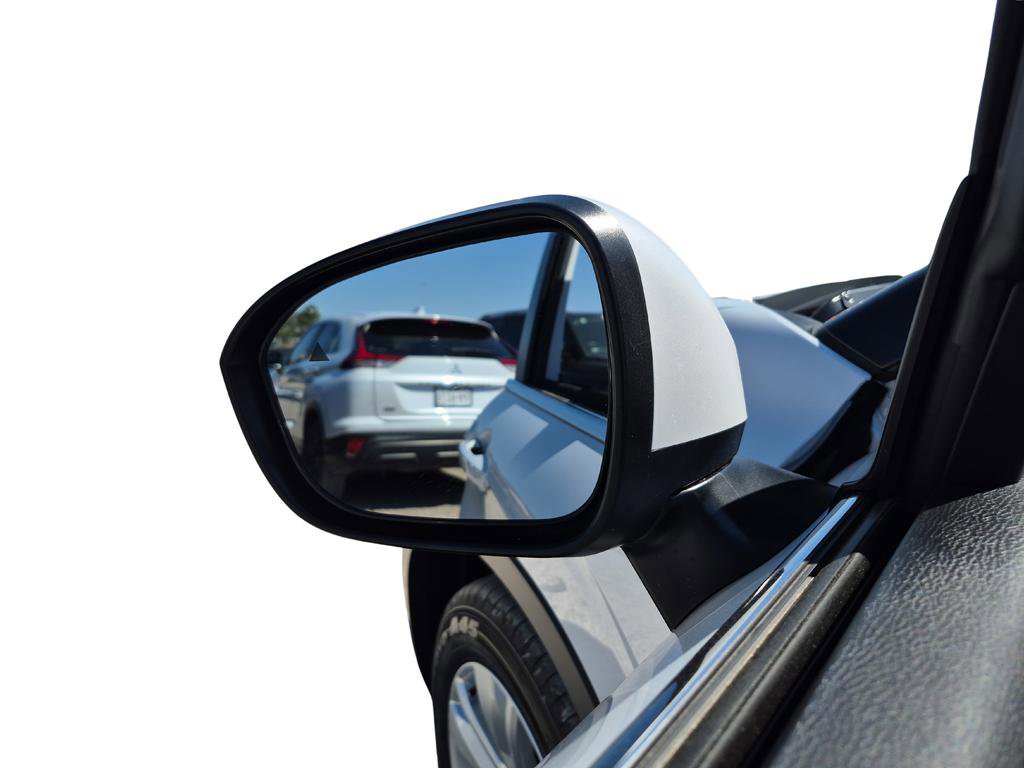 New 2026 Mitsubishi Outlander ES FWD image 18