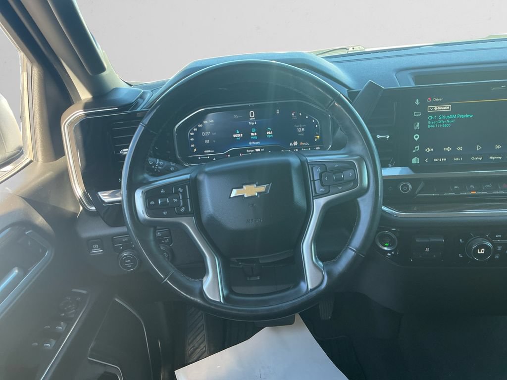 Used 2025 Chevrolet Silverado 1500 LT AWD/4WD image 12