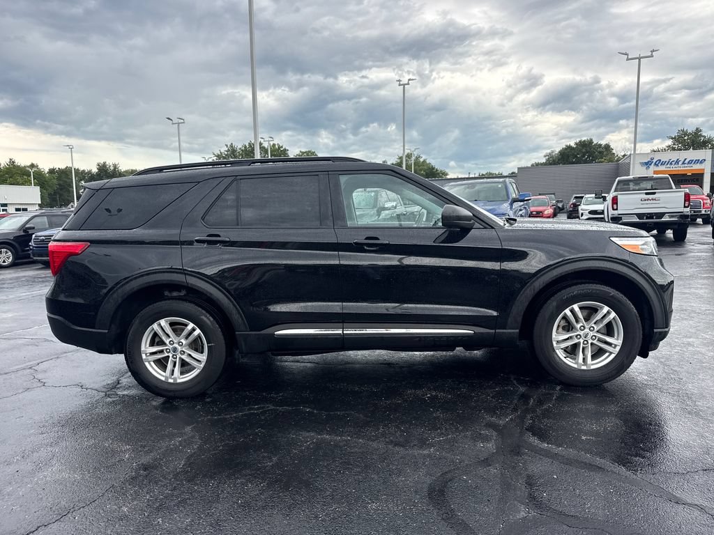 Used 2024 Ford Explorer XLT w/ Equipment Group 202A AWD/4WD image 6