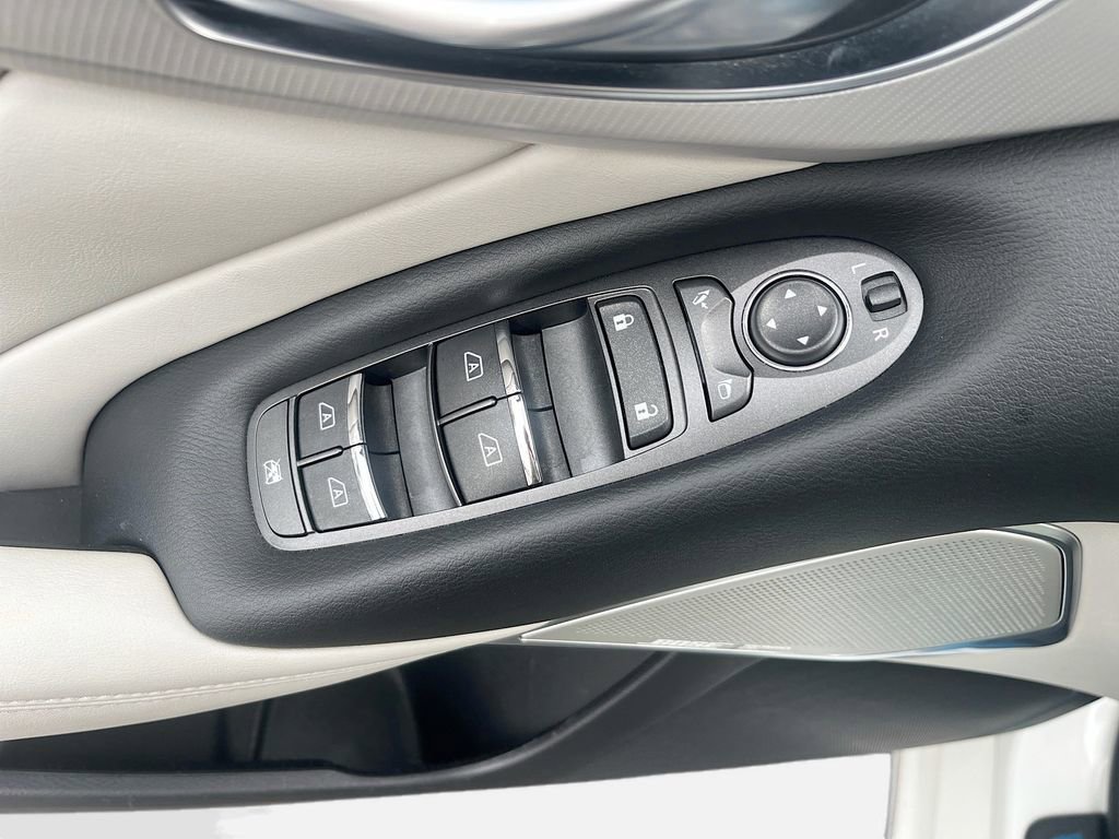 Used 2023 INFINITI Q50 Luxe w/ Cargo Package image 17