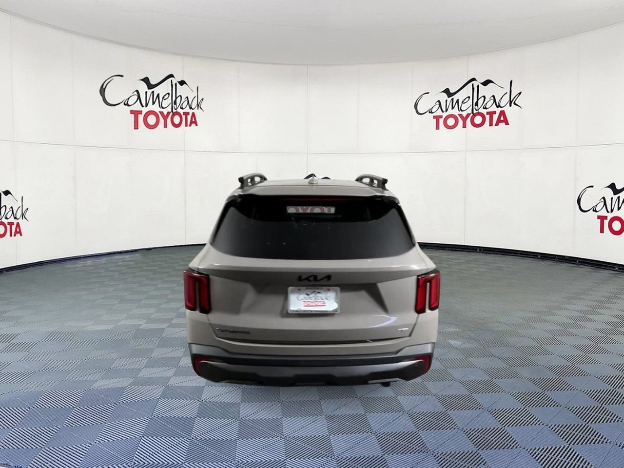 Used 2025 Kia Sorento SX AWD/4WD image 9