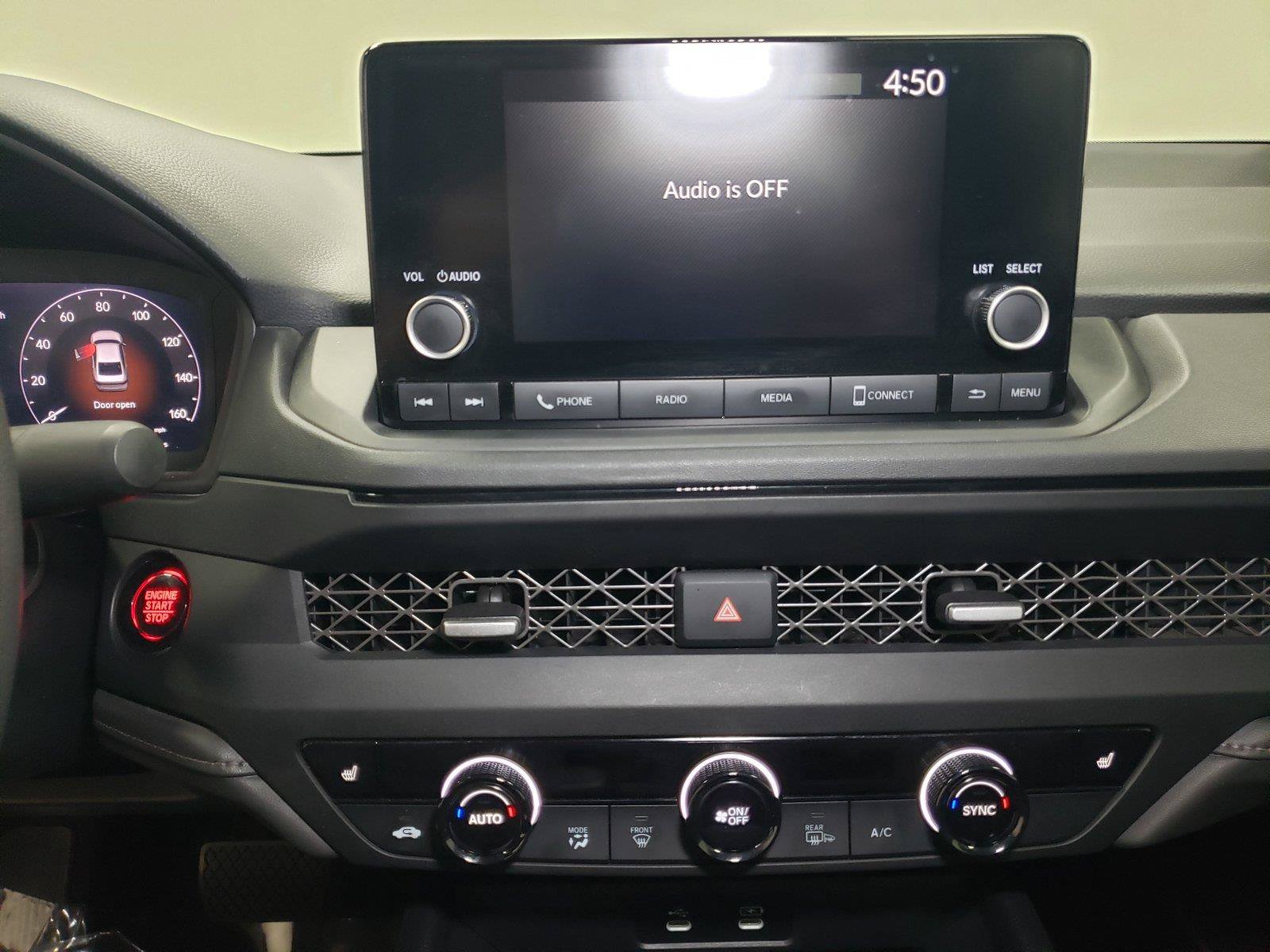 Used 2025 Honda Accord SE image 28