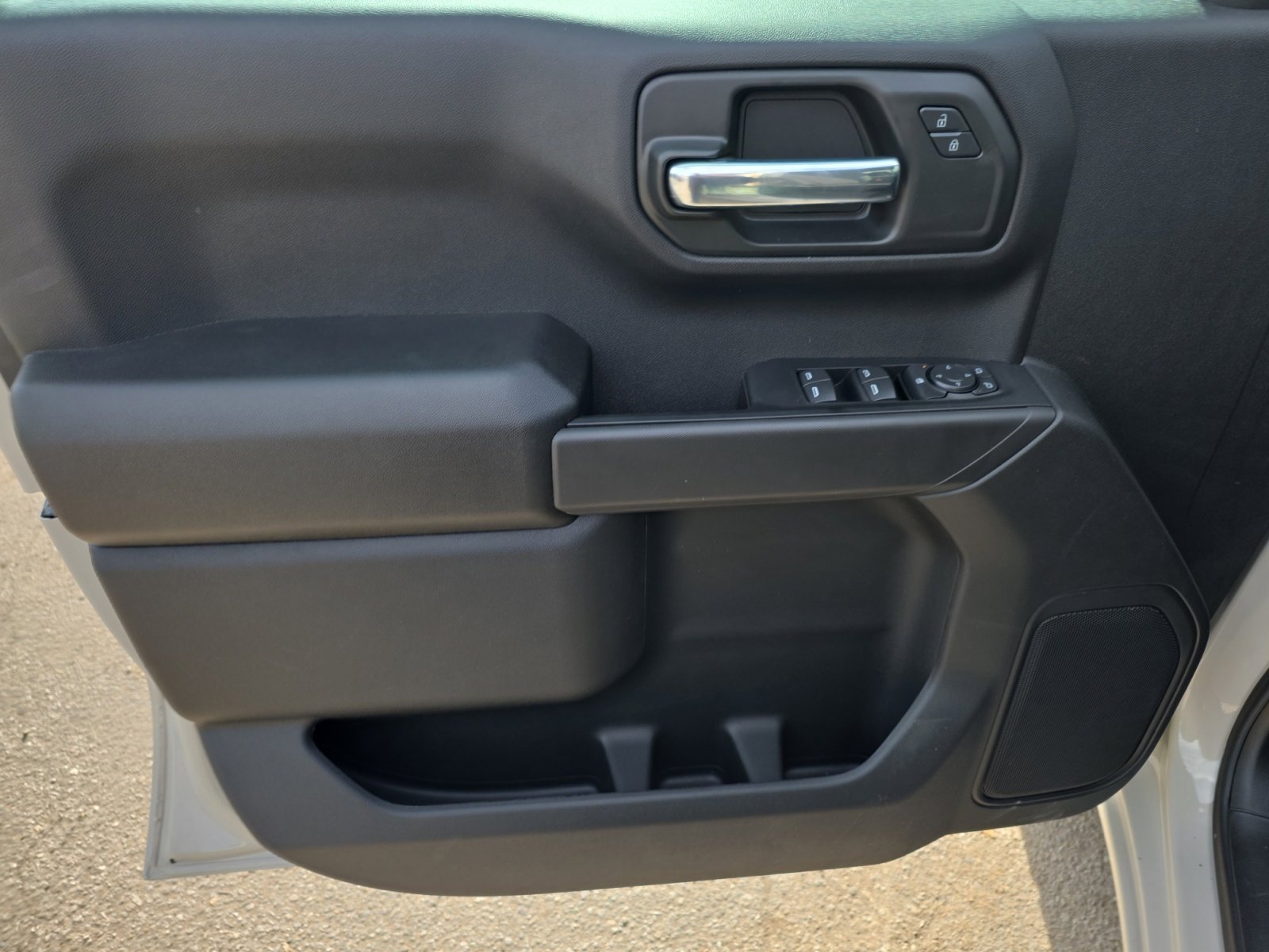 New 2026 Chevrolet Silverado 1500 Custom Trail Boss w/ Dark Appearance Package image 14