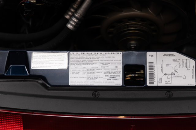 Used 1997 Porsche 911 Carrera RWD image 40