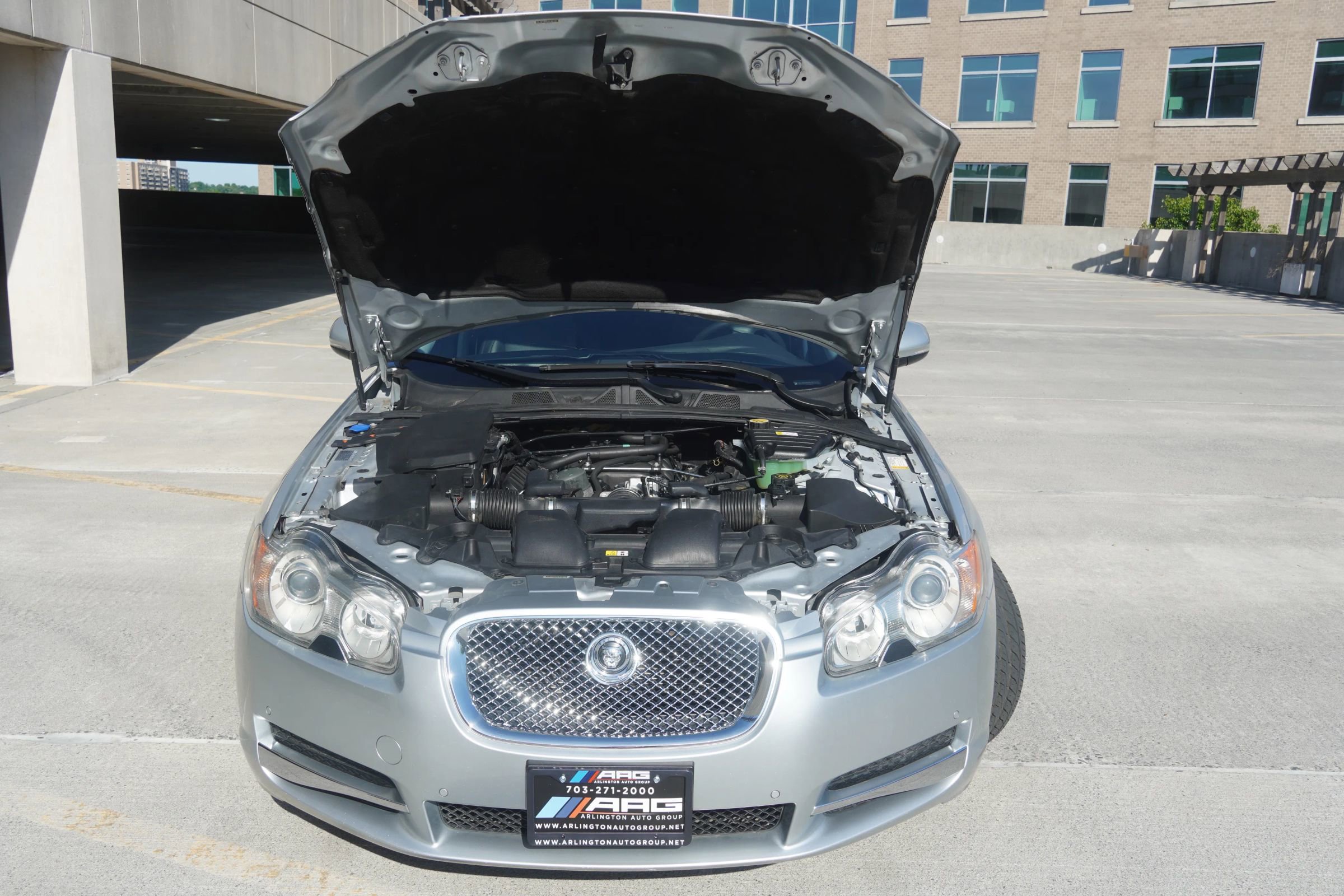 Used 2011 Jaguar XF Premium RWD image 32