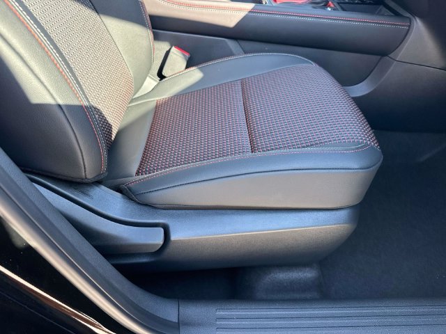 New 2027 Nissan Kicks SR FWD image 14