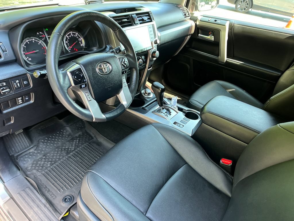 Used 2022 Toyota 4Runner TRD Sport AWD/4WD image 10