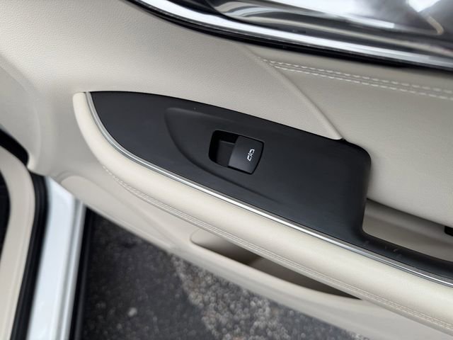 Used 2023 Buick Envision Essence FWD image 34