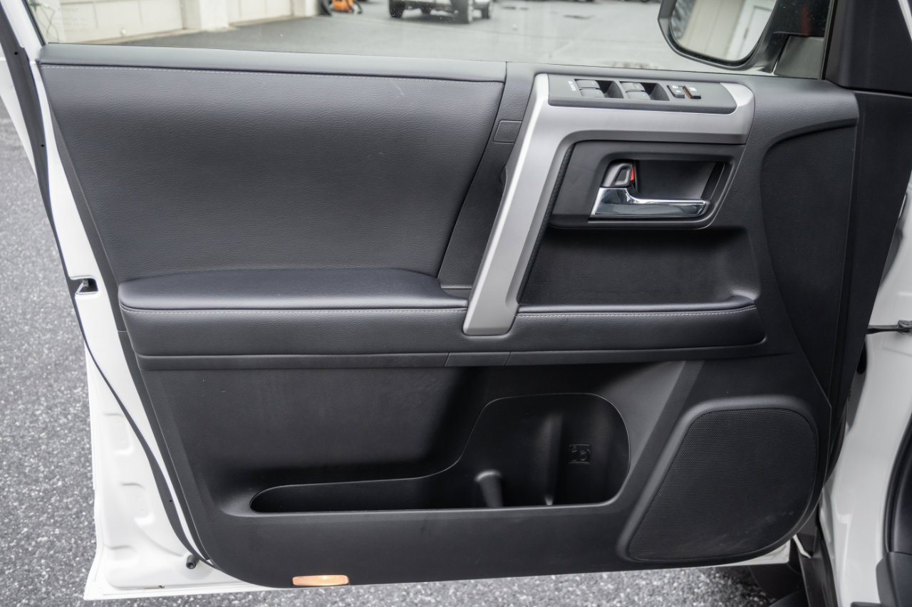 Used 2022 Toyota 4Runner SR5 Premium image 12