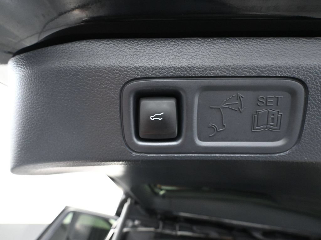 Used 2024 Lincoln Navigator Reserve w/ Equipment Group 201A AWD/4WD image 46