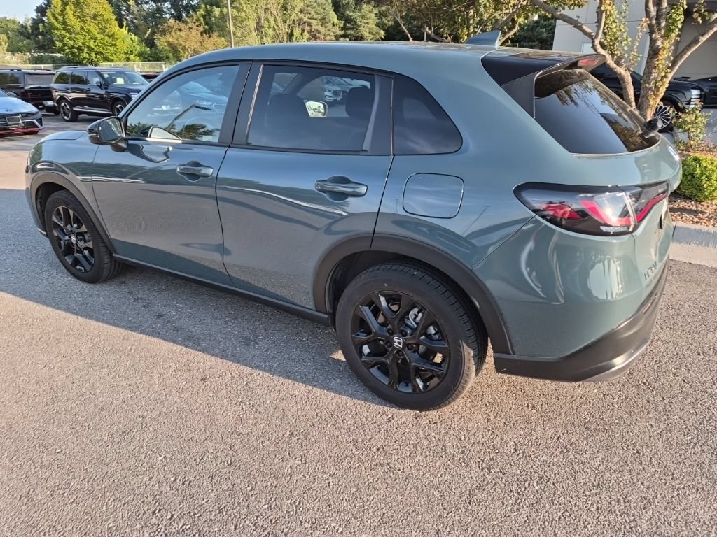 Used 2024 Honda HR-V Sport image 10