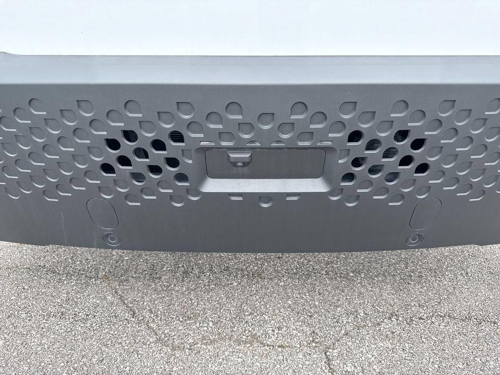 Used 2024 Chevrolet Brightdrop 600 w/ Battery Pack, Max Range AWD/4WD image 9